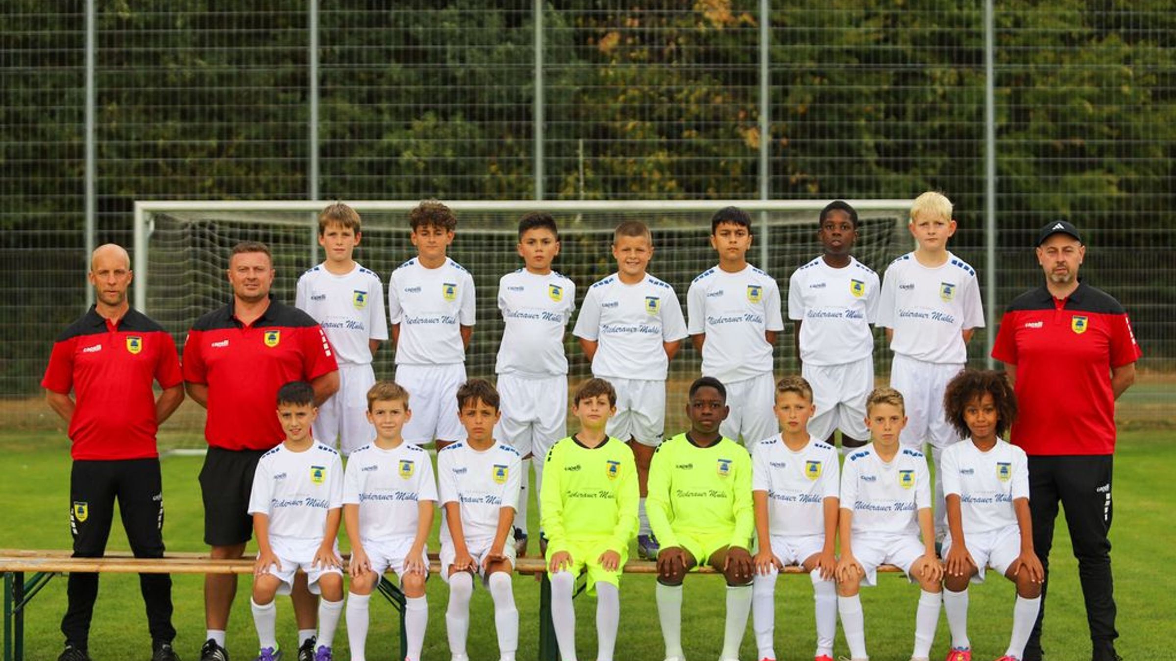 U11: Rene Broichmann (Trainer) - Tobias Esser (Co - Trainer)