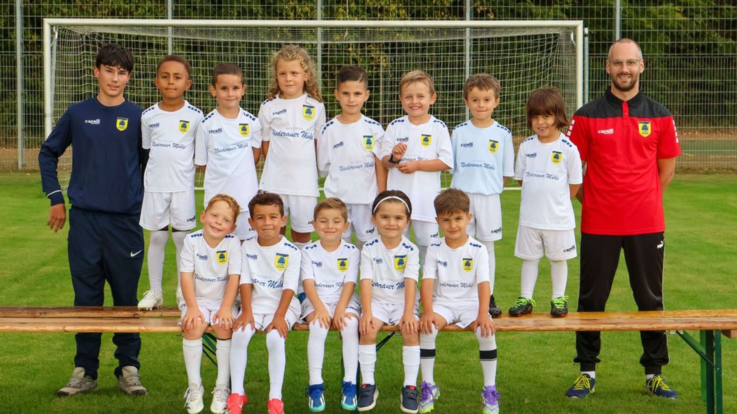 U7 - U6: Tobias Wollseifen (Trainer) - Dennis Lukaschek (Trainer) \ Holger Peters (Trainer) - Matthias Held (Co - Trainer)