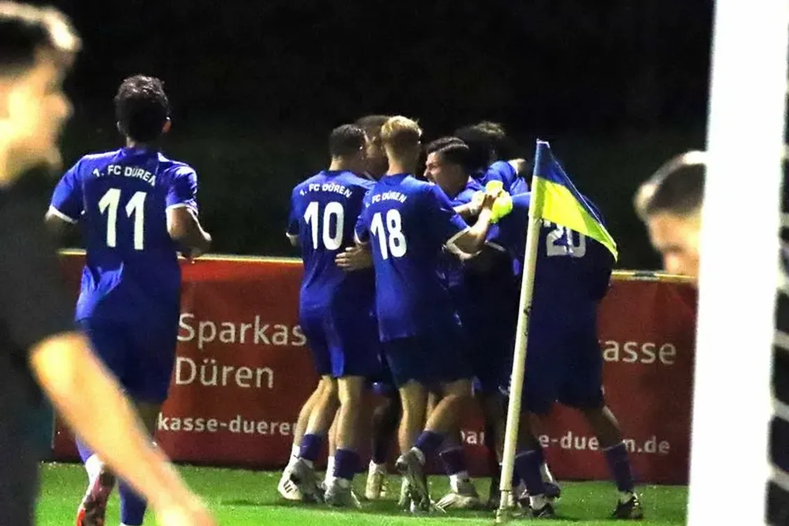 Foto zum Newsartikel Erfolgreiches Flutlichtspiel - Olschewski setzt den Punkt 