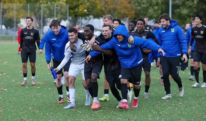 Murakami wie ein Stürmer - Marko hält den Sieg fest