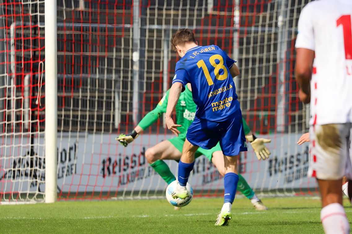 Foto zum Newsartikel Erstes Regionalliga-Tor für Timo Kondziella